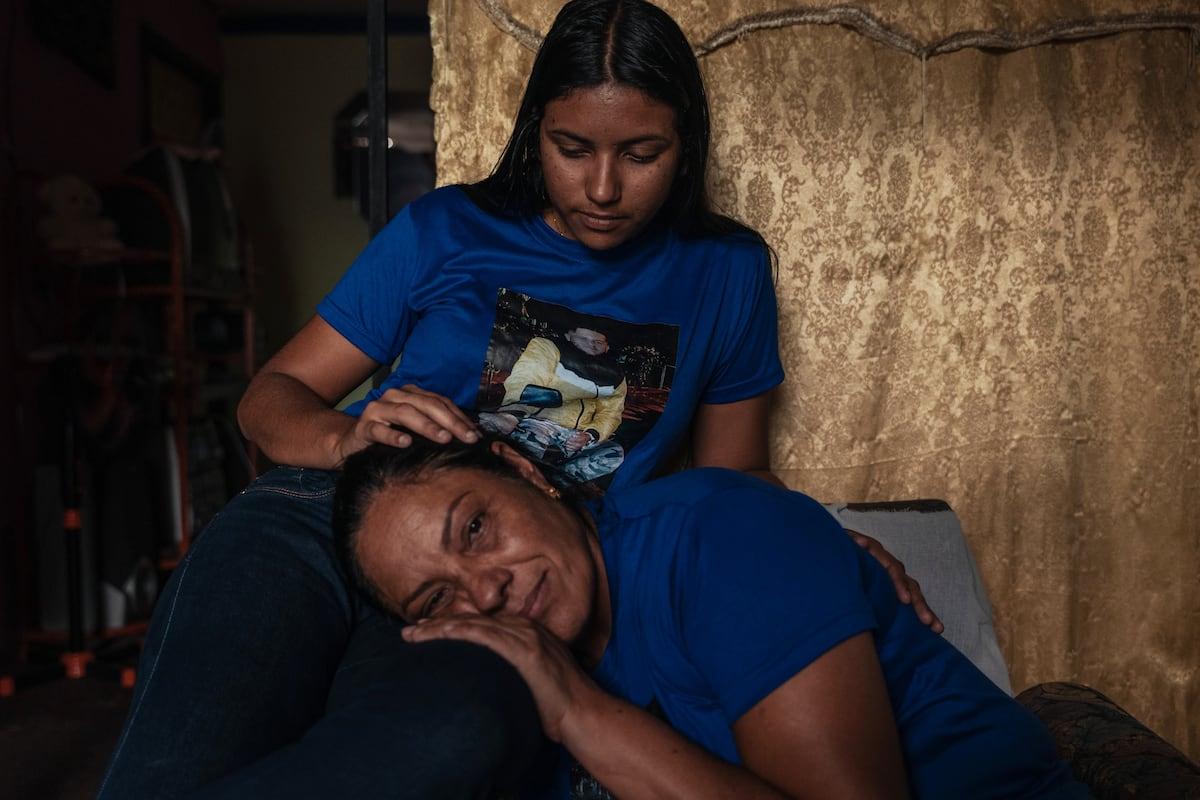 He came to the United States instead of the treatment of his dead family.I stop him.Report: