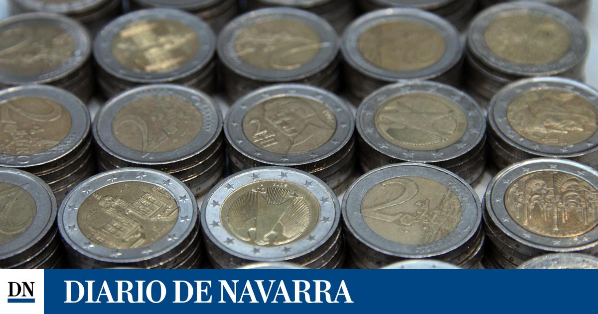 So the three coins are 2 eesides they care for more than 20,000 euros and can pa...